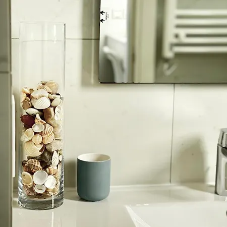 Sunset Family W Heated Pool - 1min Walk To