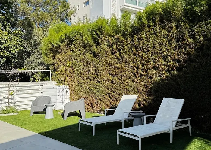 Sunset Family W Heated Pool - 1min Walk To *