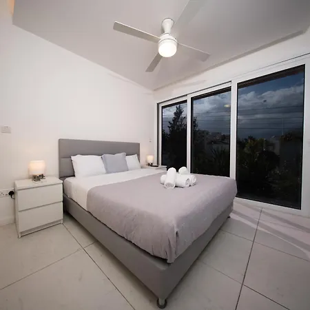 Villa Sunset Family Villa, 1-min Walk To