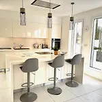 Villa Sunset Family W Heated Pool - 1min Walk To Protaras